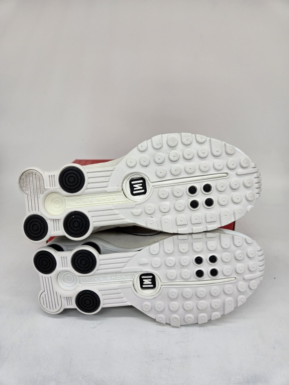 Nike Shox R4 Summit White Light Orewood Brown Women's Shoes Size 6 - Picture 7 of 8